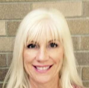 Meet your Posher, Debbie